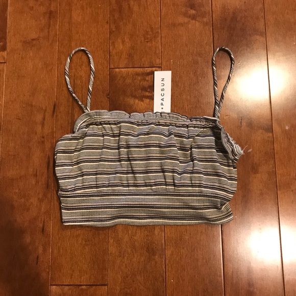 PacSun Tops - NWT pacsun crop top